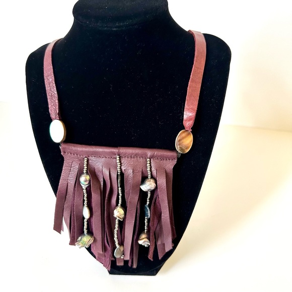 HANDMADE Maroon Fringe Leather with Pearls & Silver Beads Necklace - Picture 4 of 5